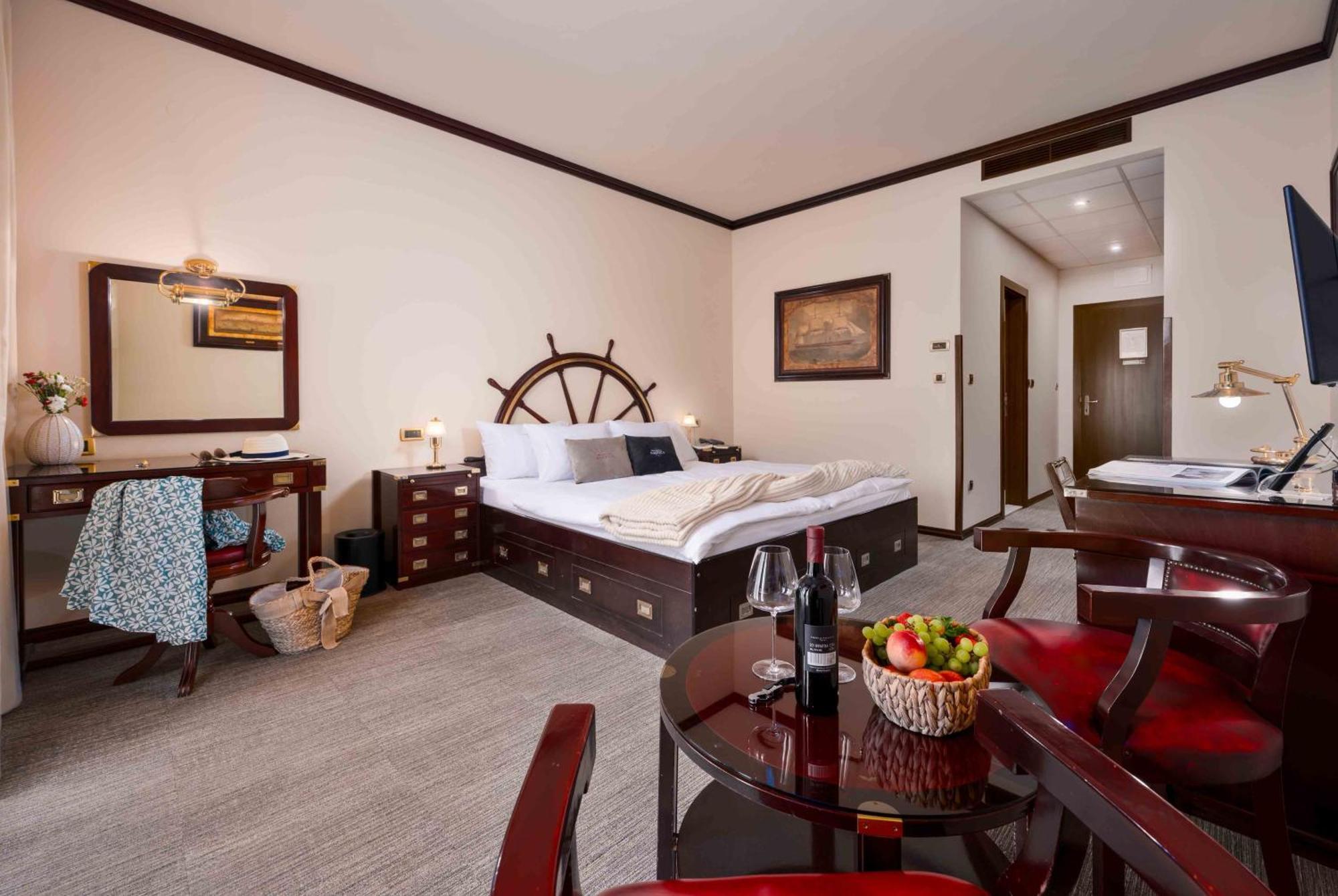 Boutique Hotel Nautica - Spa & Wellness, Free Parking, Pet Friendly Novigrad  Bagian luar foto