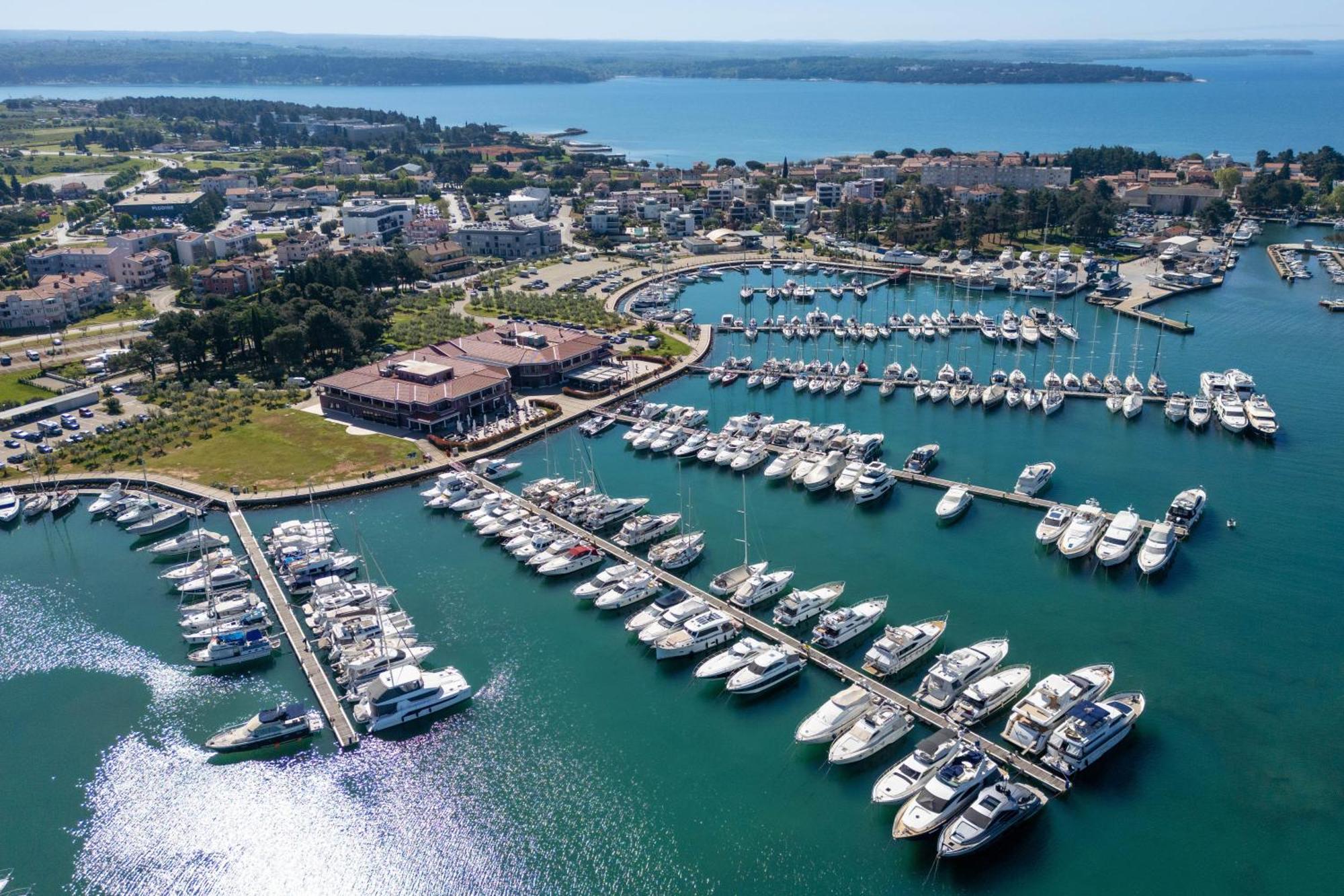 Boutique Hotel Nautica - Spa & Wellness, Free Parking, Pet Friendly Novigrad  Bagian luar foto